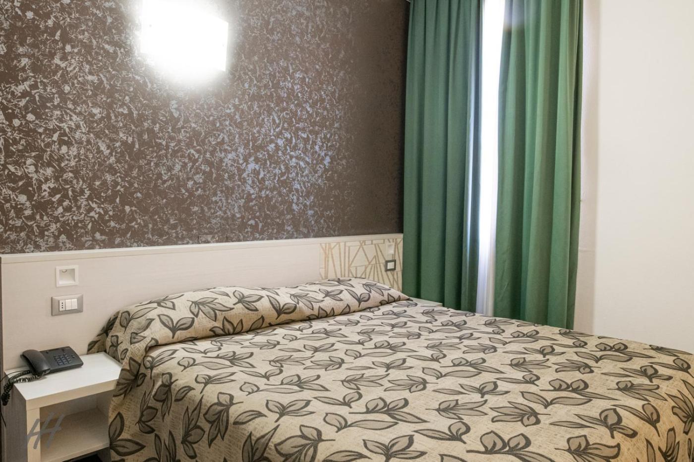 假日-Alla Finestrella Hotel 3*
