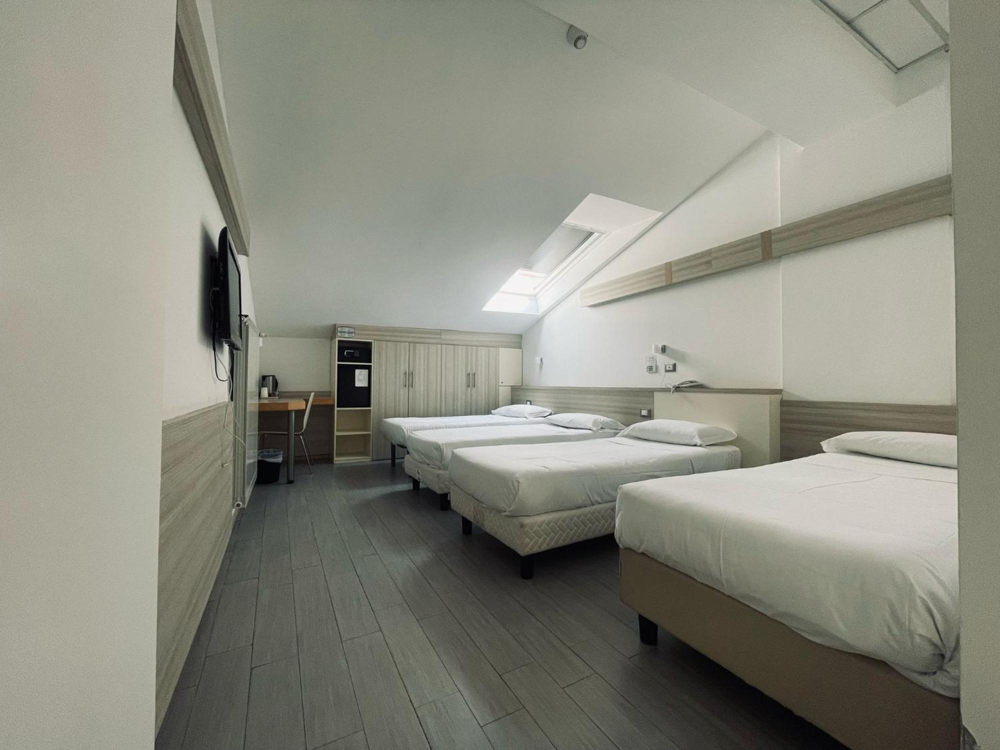 假日-Alla Finestrella Hotel 3*