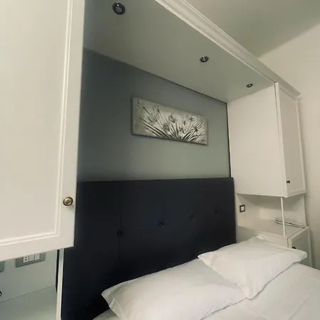 Hotel Holiday- Alla Finestrella Bologne Extérieur photo