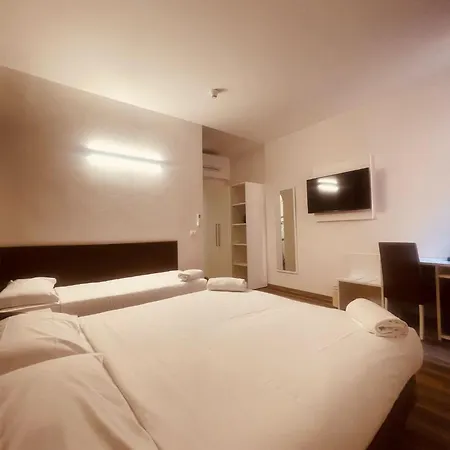 Hotel Holiday- Alla Finestrella Bologne Extérieur photo