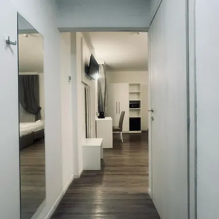Hotel Holiday- Alla Finestrella Bologne Extérieur photo
