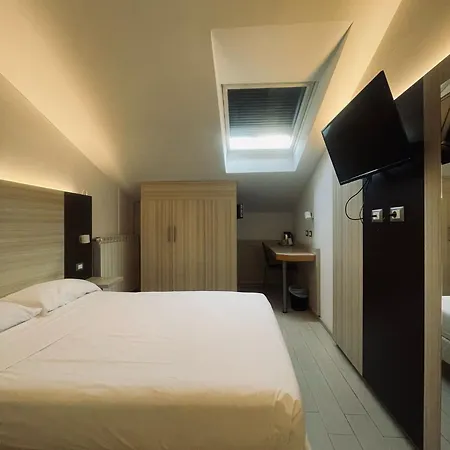 Hotel Holiday- Alla Finestrella Bologne Extérieur photo