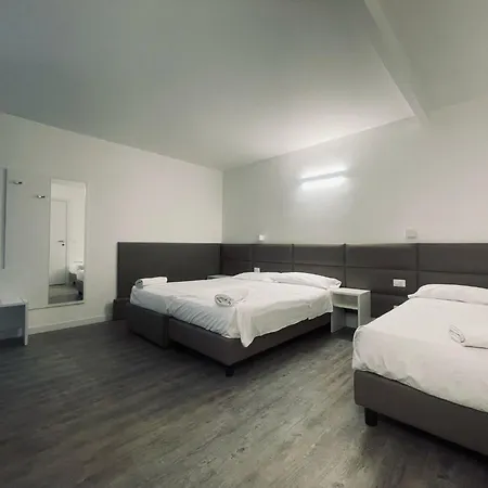 Hotel Holiday- Alla Finestrella Bologne Extérieur photo