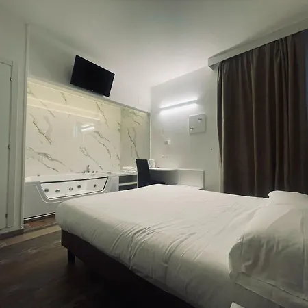 Hotel Holiday- Alla Finestrella Bologne Extérieur photo