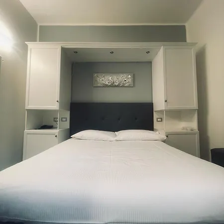 Hotel Holiday- Alla Finestrella Bologne Extérieur photo
