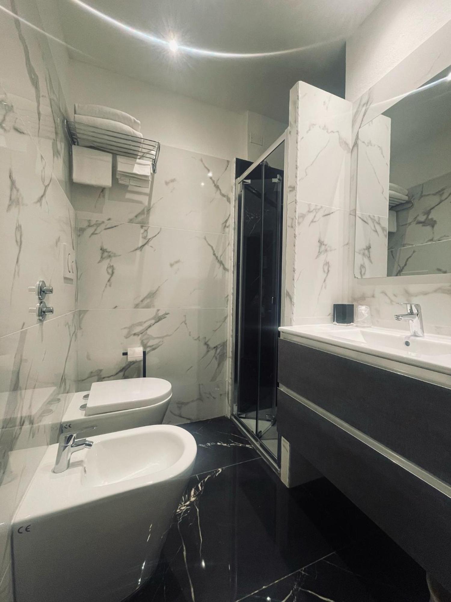 Holiday- Finestrella Hotel Bolonha
