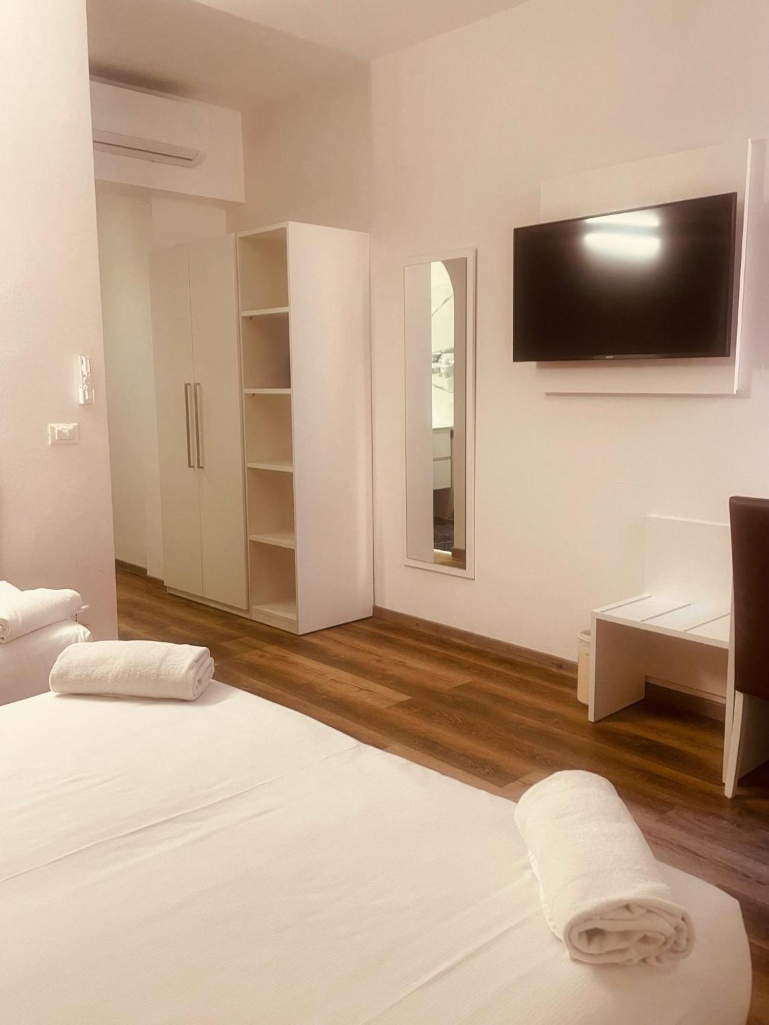 Hotel Holiday- Finestrella Bolonha