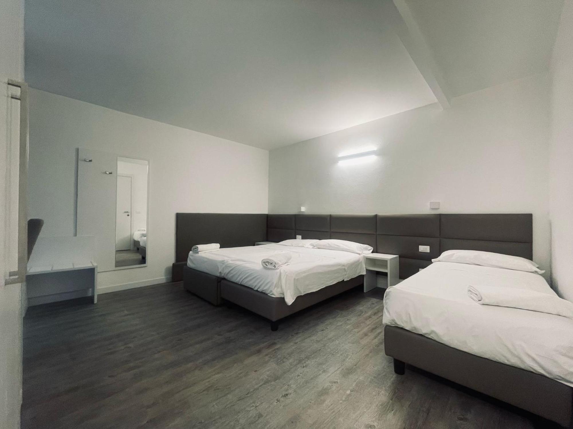 Holiday- Finestrella Hotel Bolonha